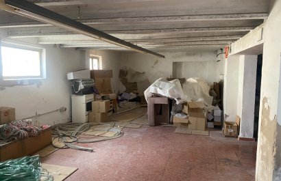 Commercial - Resale - Sax - Sax