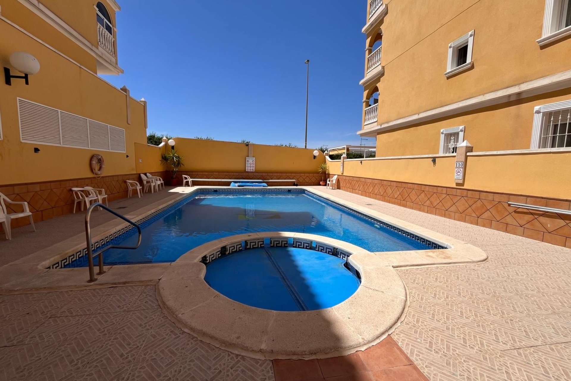 Herverkoop - Apartments - Flats - Algorfa - Pueblo
