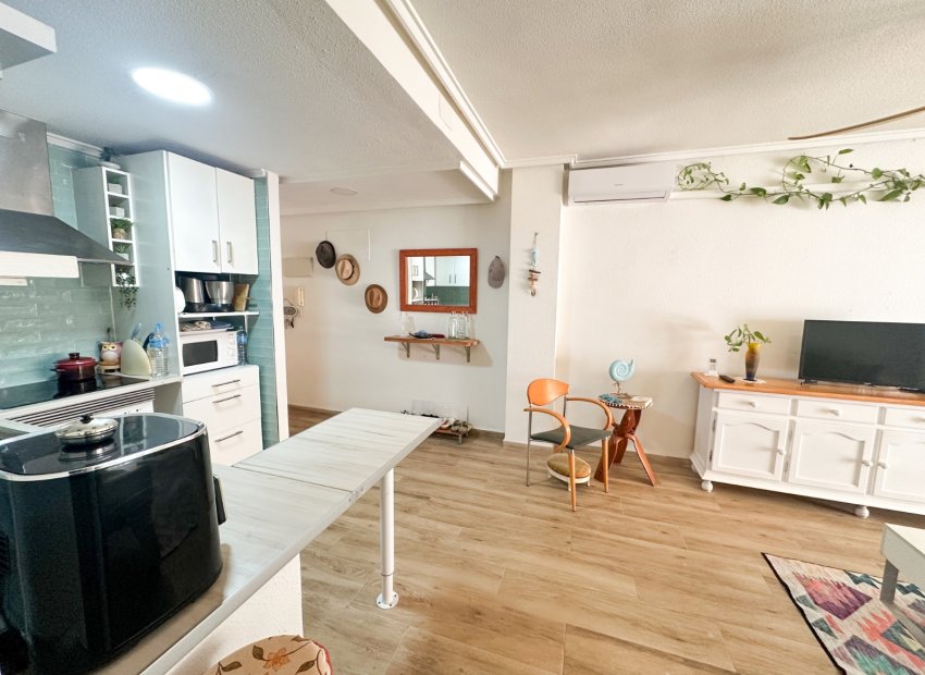 Herverkoop - Apartments - Flats - Torrevieia - Center