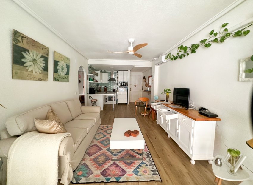 Herverkoop - Apartments - Flats - Torrevieia - Center