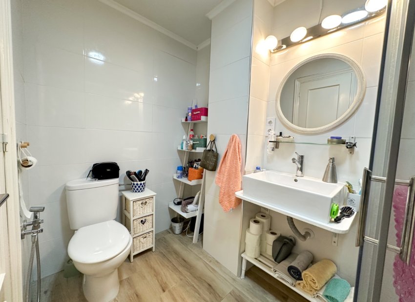 Herverkoop - Apartments - Flats - Torrevieia - Center