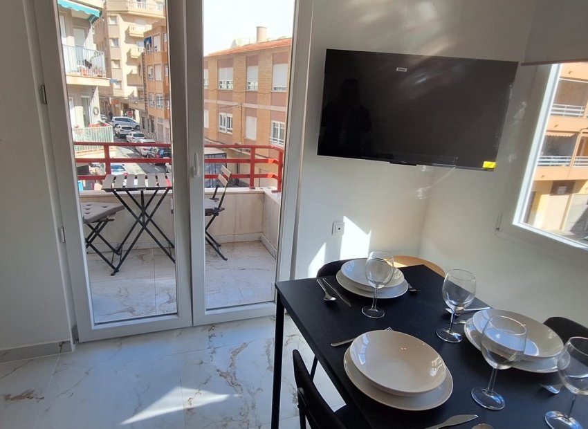 Herverkoop - Apartments - Flats - Torrevieia - Center