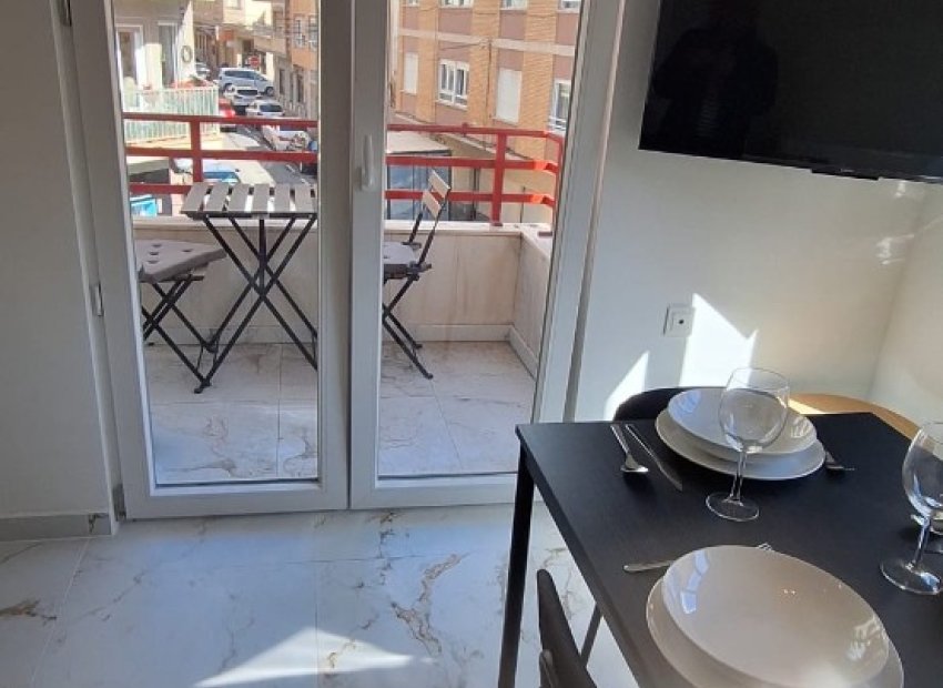 Herverkoop - Apartments - Flats - Torrevieia - Center