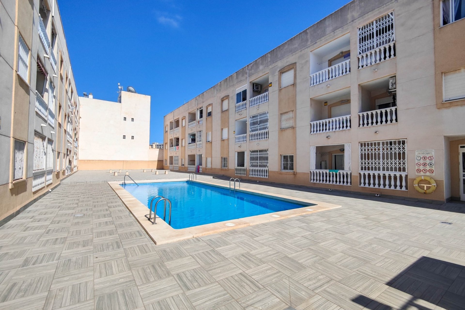 Herverkoop - Apartments - Flats - Torrevieia - Center