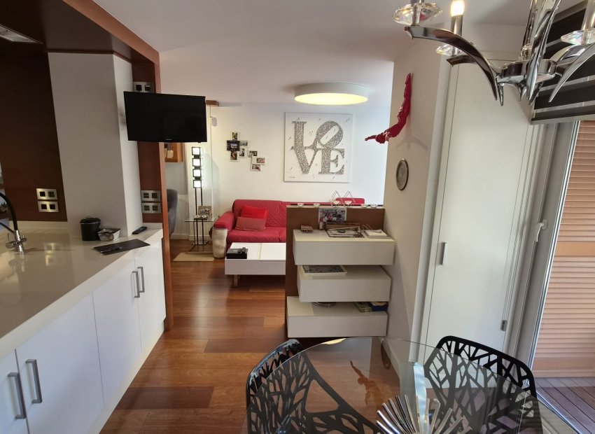 Herverkoop - Apartments - Flats - Torrevieia - Center