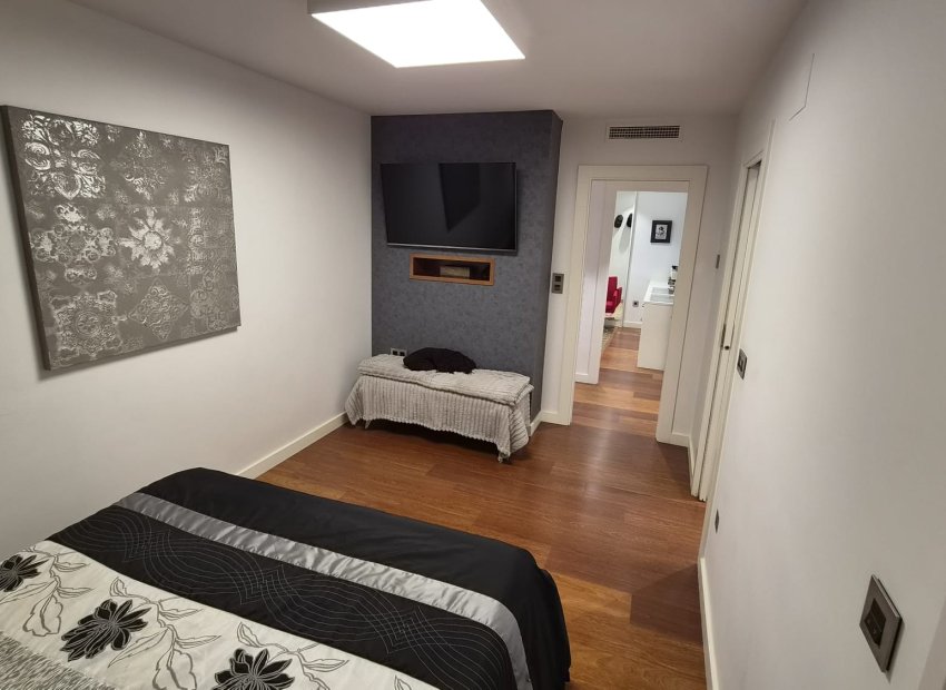 Herverkoop - Apartments - Flats - Torrevieia - Center