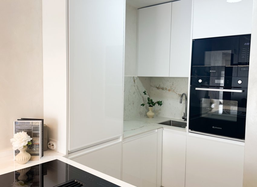 Herverkoop - Apartments - Flats - Torrevieia - Center