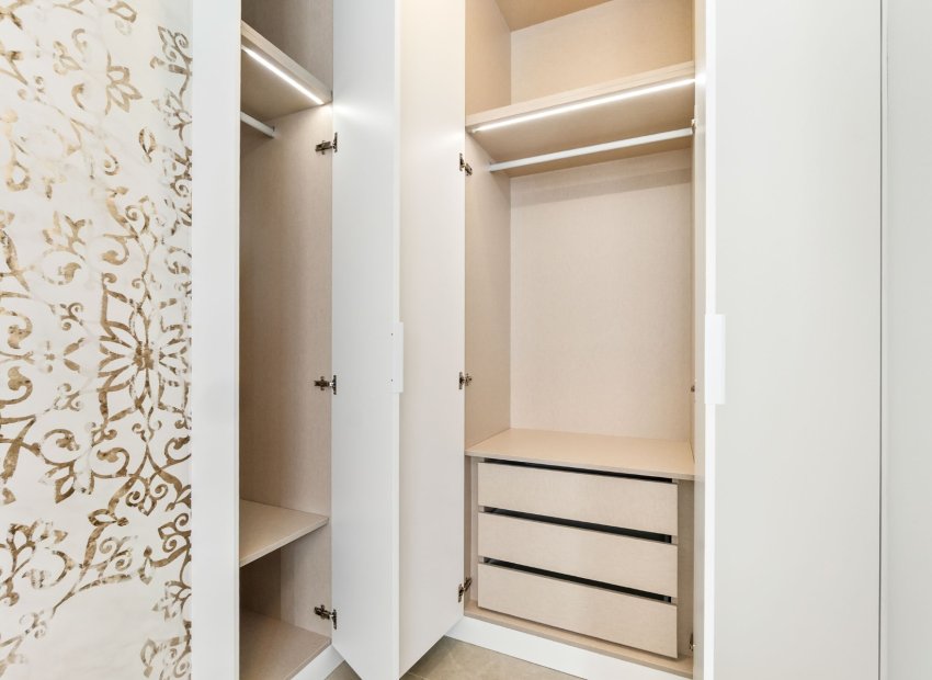 Herverkoop - Apartments - Flats - Torrevieia - Playa del Cura