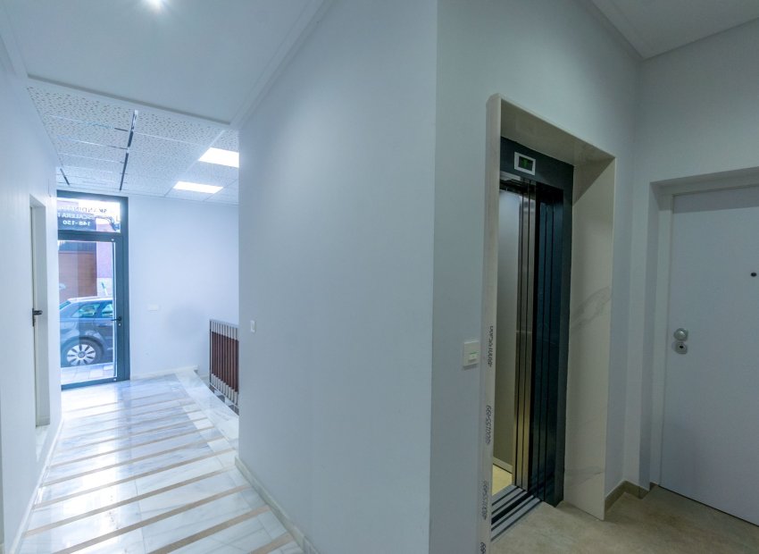 Herverkoop - Apartments - Flats - Torrevieia - Playa del Cura