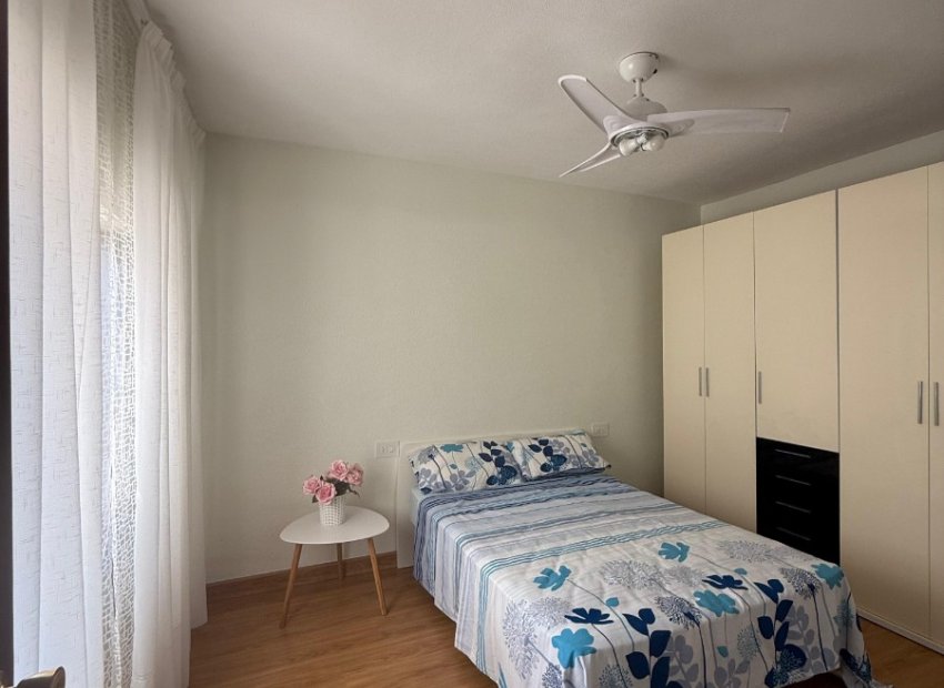 Herverkoop - Apartments - Flats - Torrevieia - Playa del Cura