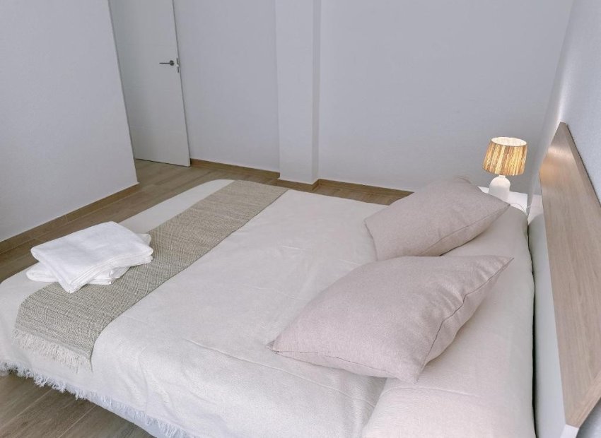 Herverkoop - Apartments - Flats - Torrevieia - Playa del Cura