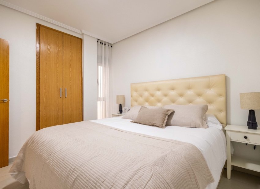 Herverkoop - Apartments - Flats - Torrevieia - Playa del Cura