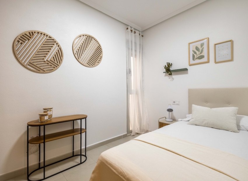 Herverkoop - Apartments - Flats - Torrevieia - Playa del Cura