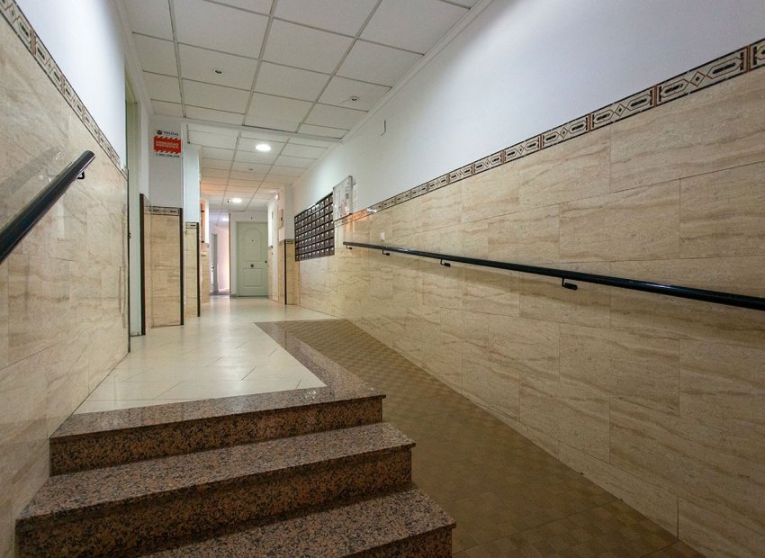 Herverkoop - Apartments - Flats - Torrevieia - Playa Los Locos