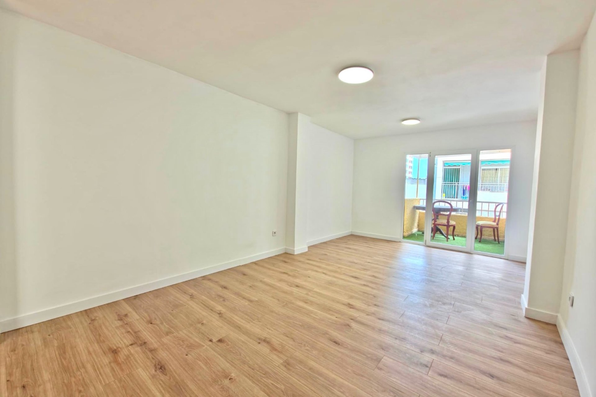 Herverkoop - Apartments - Flats - Torrevieia - Playa Los Naufragos