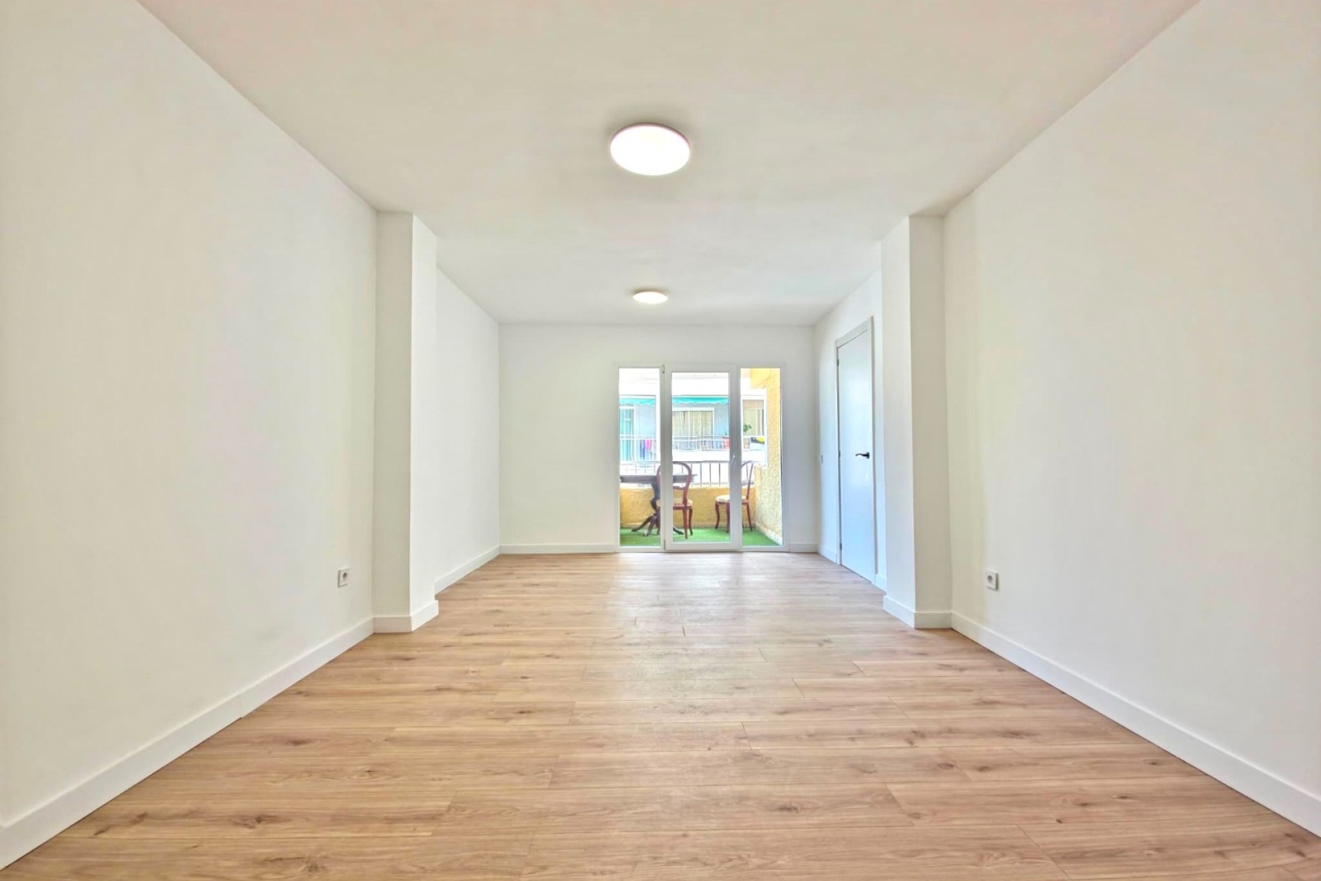 Herverkoop - Apartments - Flats - Torrevieia - Playa Los Naufragos