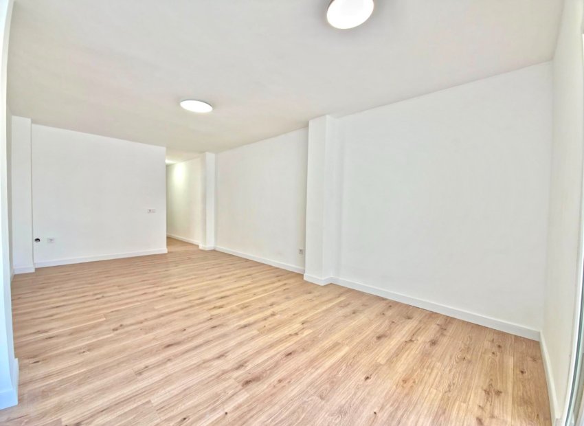 Herverkoop - Apartments - Flats - Torrevieia - Playa Los Naufragos