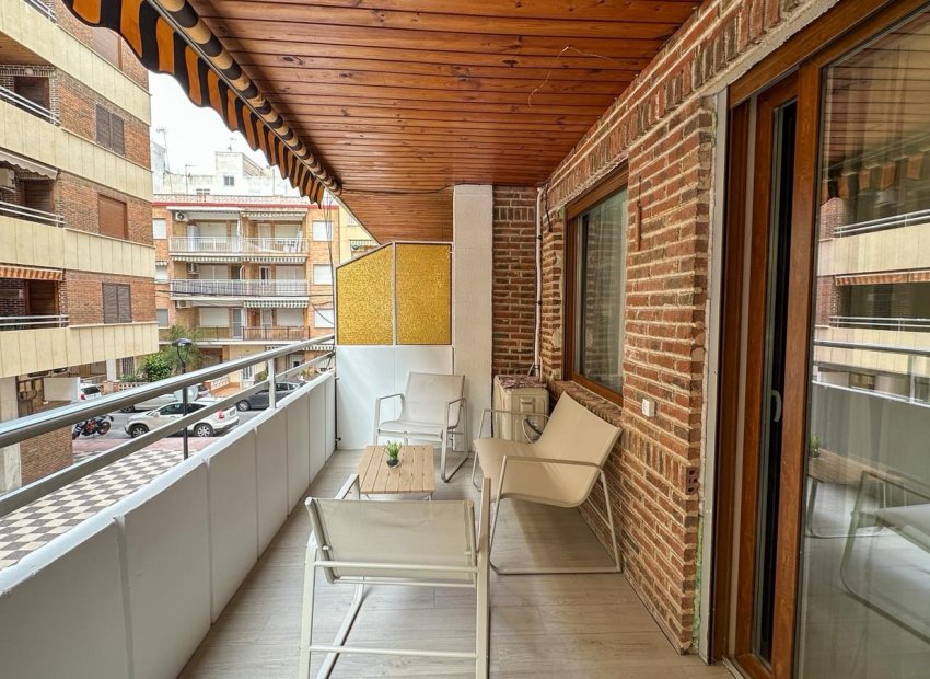 Herverkoop - Apartments - Flats - Torrevieia - Playa Los Naufragos