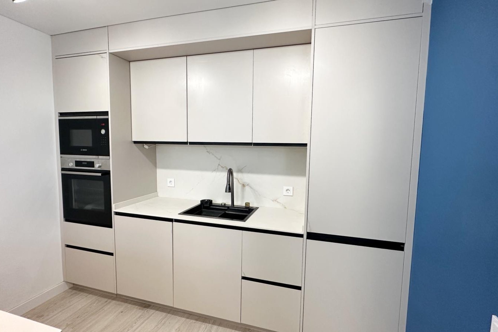 Herverkoop - Apartments - Flats - Torrevieia - Playa Los Naufragos