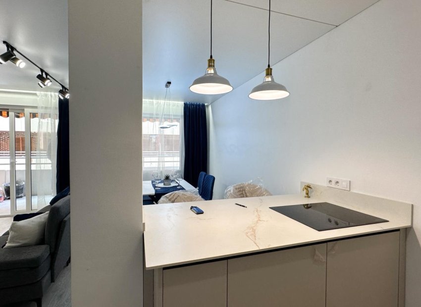 Herverkoop - Apartments - Flats - Torrevieia - Playa Los Naufragos