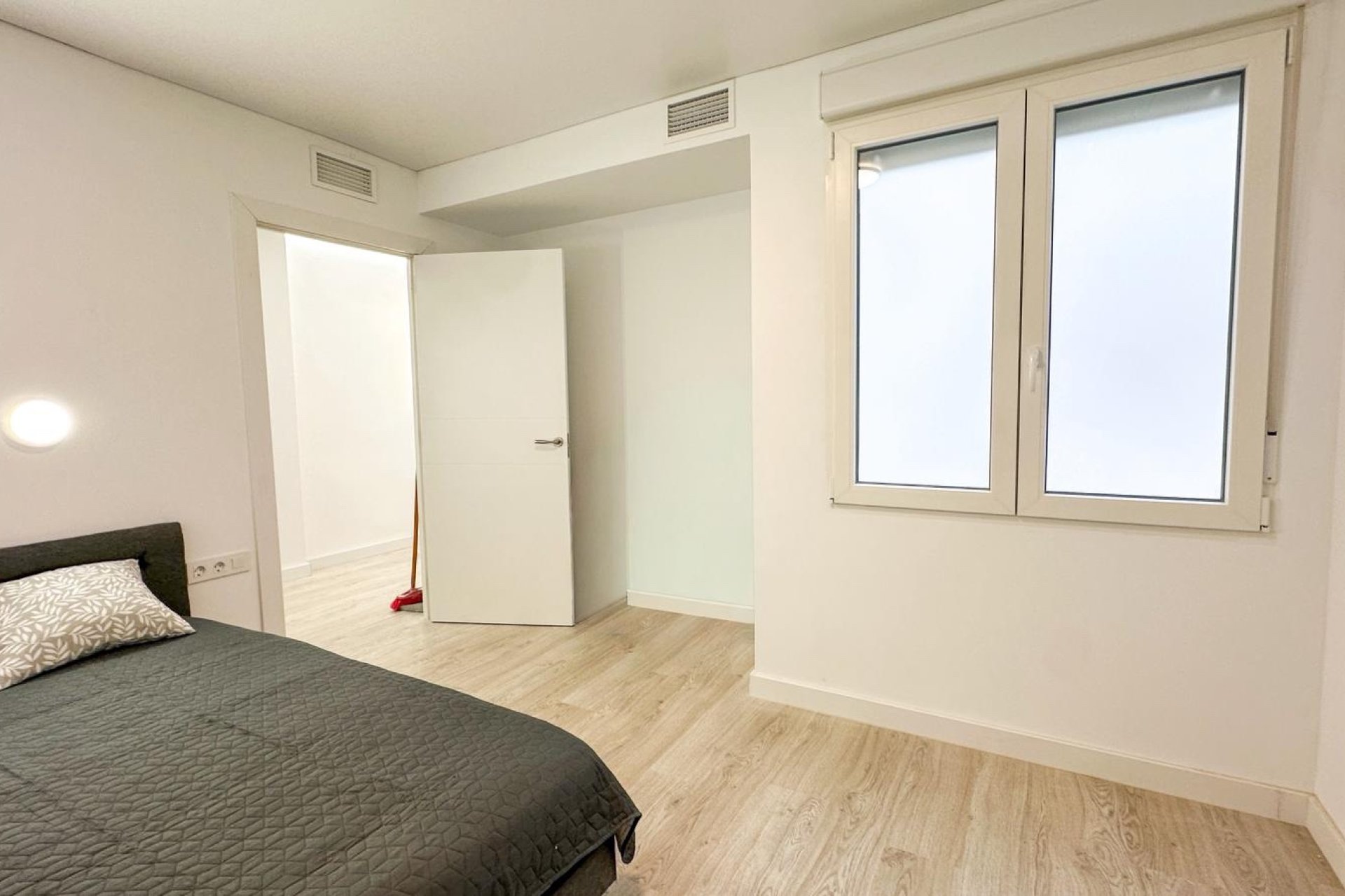 Herverkoop - Apartments - Flats - Torrevieia - Playa Los Naufragos
