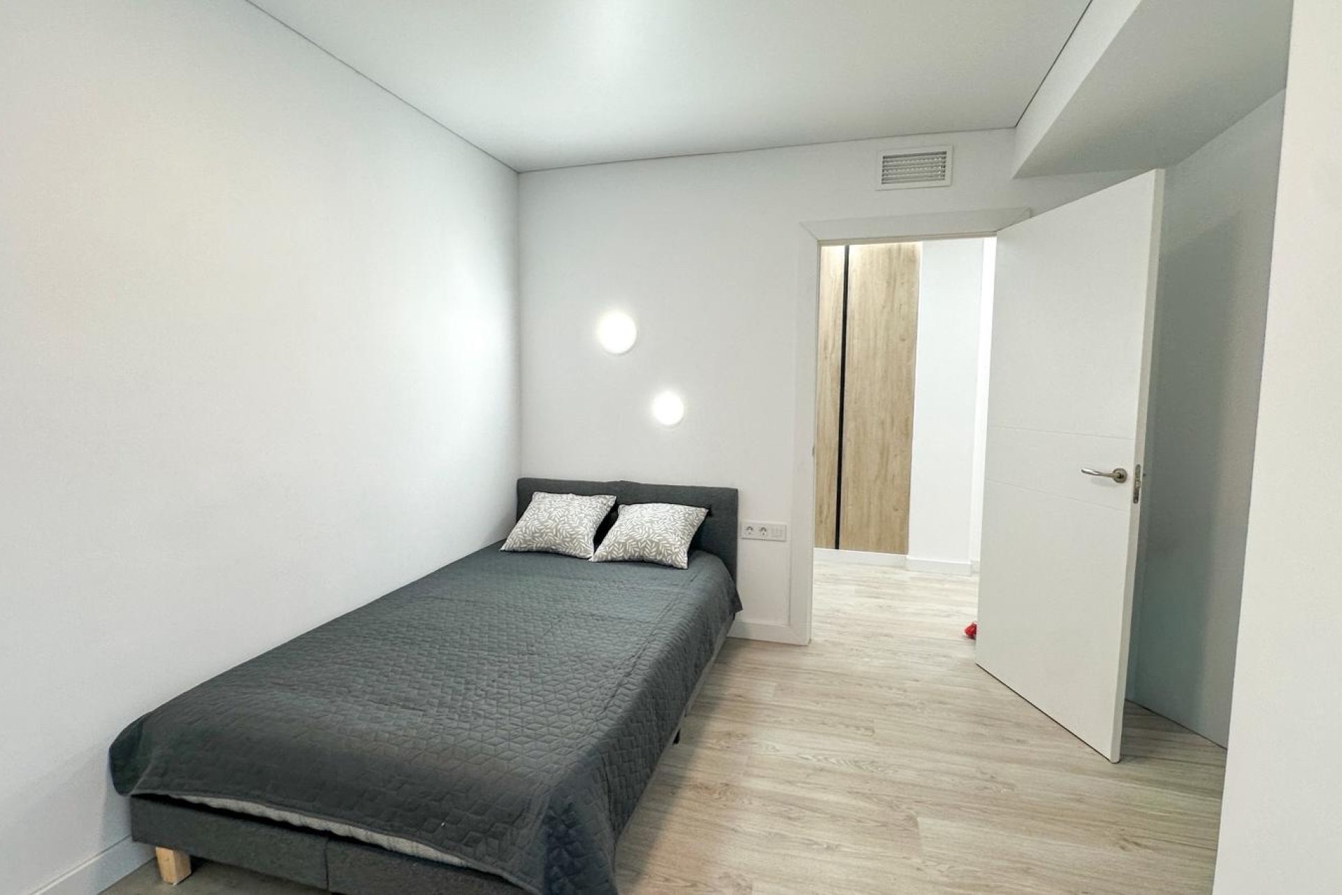 Herverkoop - Apartments - Flats - Torrevieia - Playa Los Naufragos