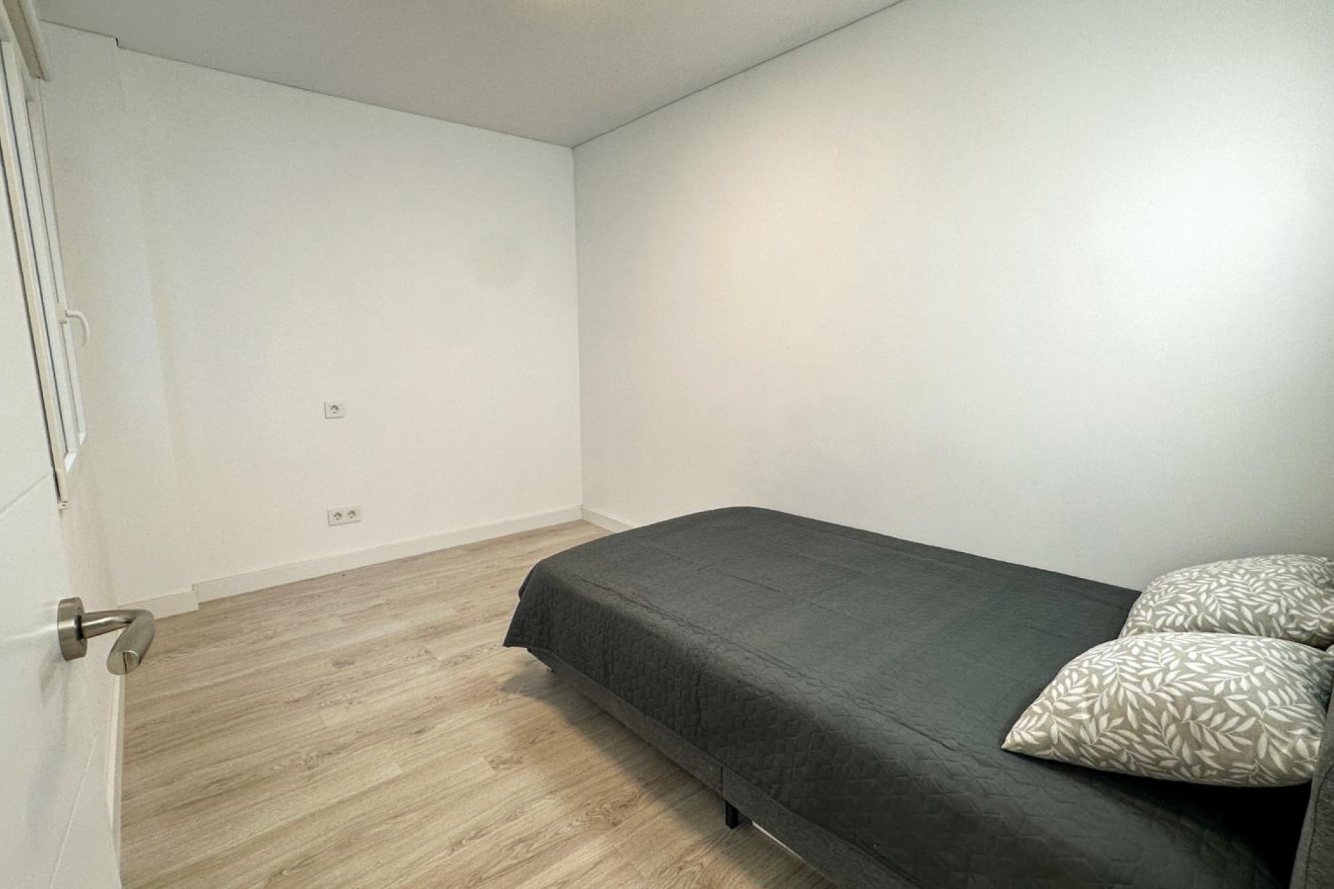 Herverkoop - Apartments - Flats - Torrevieia - Playa Los Naufragos