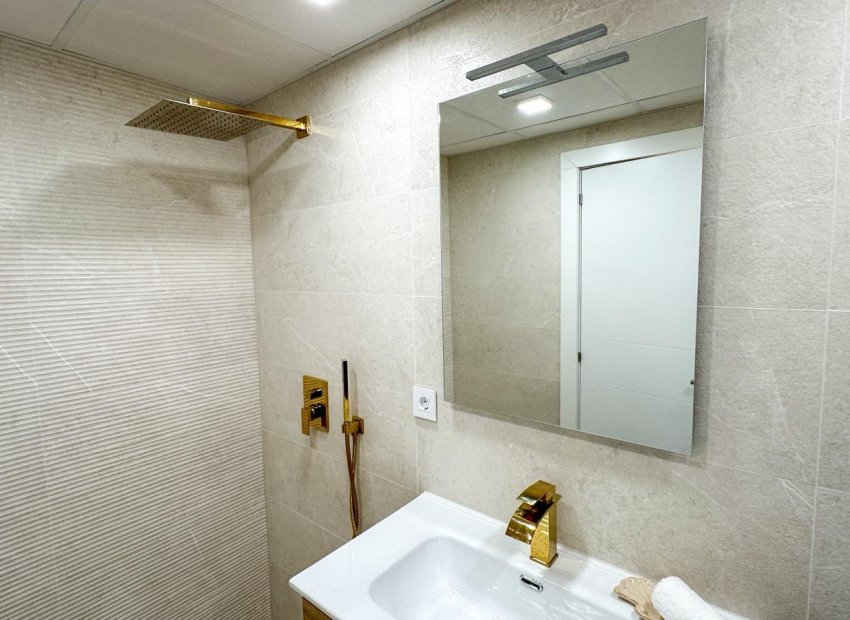 Herverkoop - Apartments - Flats - Torrevieia - Playa Los Naufragos