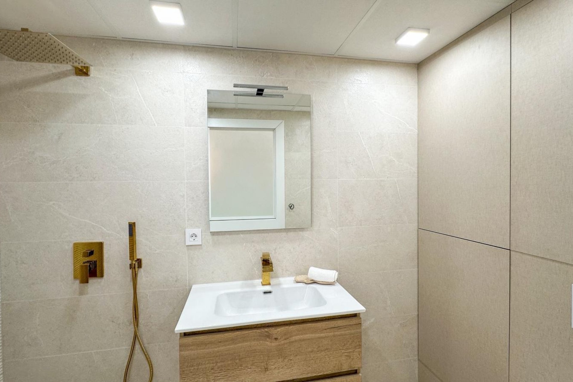 Herverkoop - Apartments - Flats - Torrevieia - Playa Los Naufragos