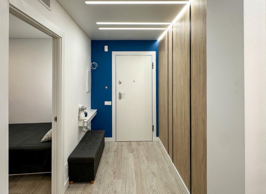 Herverkoop - Apartments - Flats - Torrevieia - Playa Los Naufragos