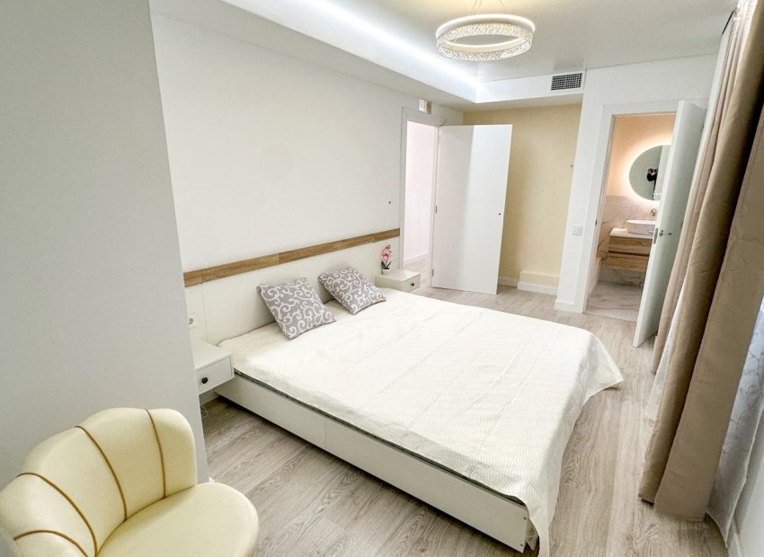 Herverkoop - Apartments - Flats - Torrevieia - Playa Los Naufragos