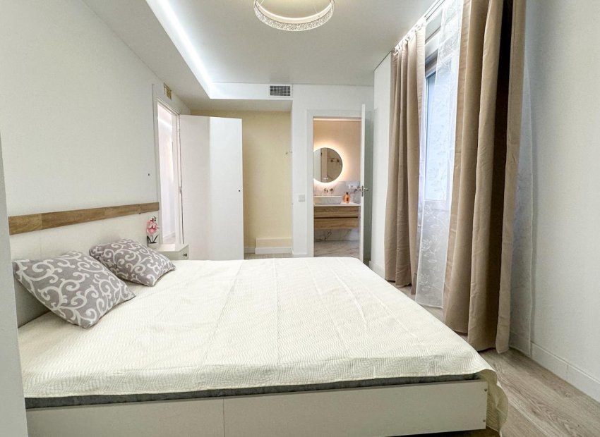 Herverkoop - Apartments - Flats - Torrevieia - Playa Los Naufragos