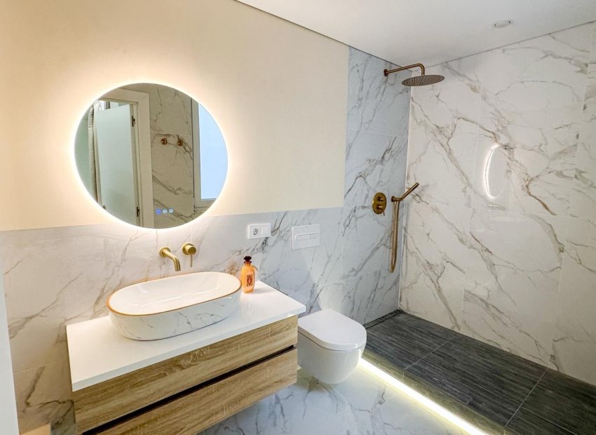 Herverkoop - Apartments - Flats - Torrevieia - Playa Los Naufragos