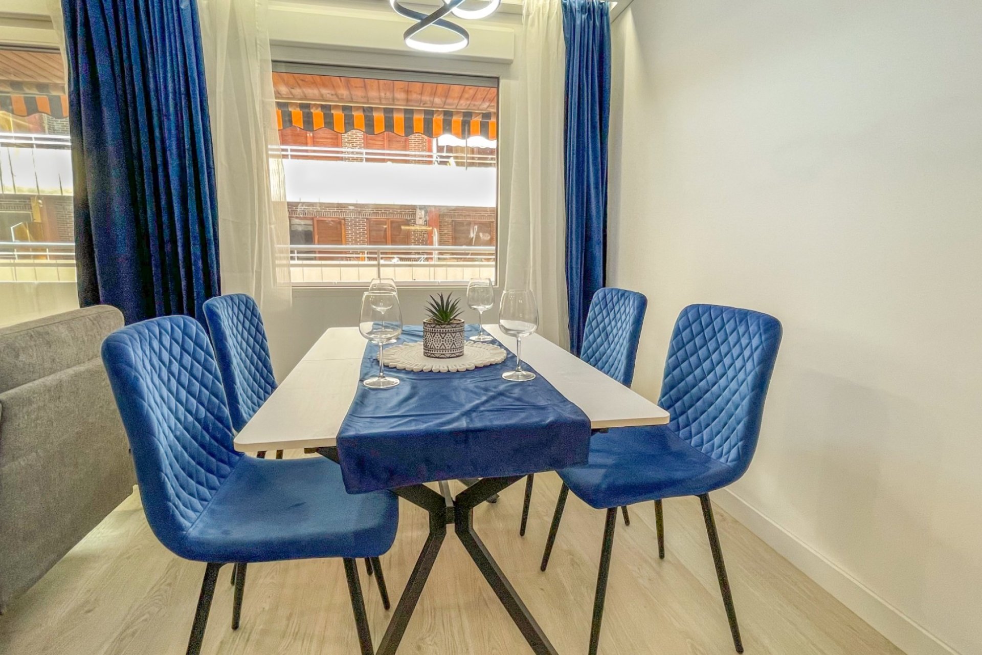 Herverkoop - Apartments - Flats - Torrevieia - Playa Los Naufragos