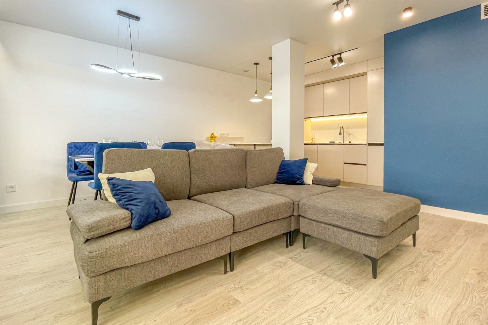 Herverkoop - Apartments - Flats - Torrevieia - Playa Los Naufragos