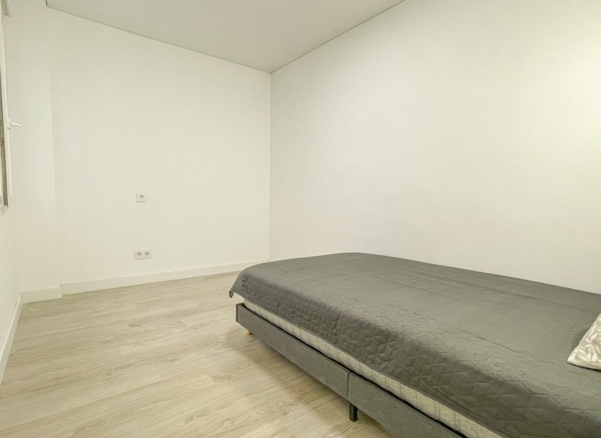 Herverkoop - Apartments - Flats - Torrevieia - Playa Los Naufragos