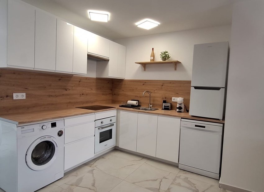 Herverkoop - Apartments - Flats - Torrevieia - Playa Los Naufragos