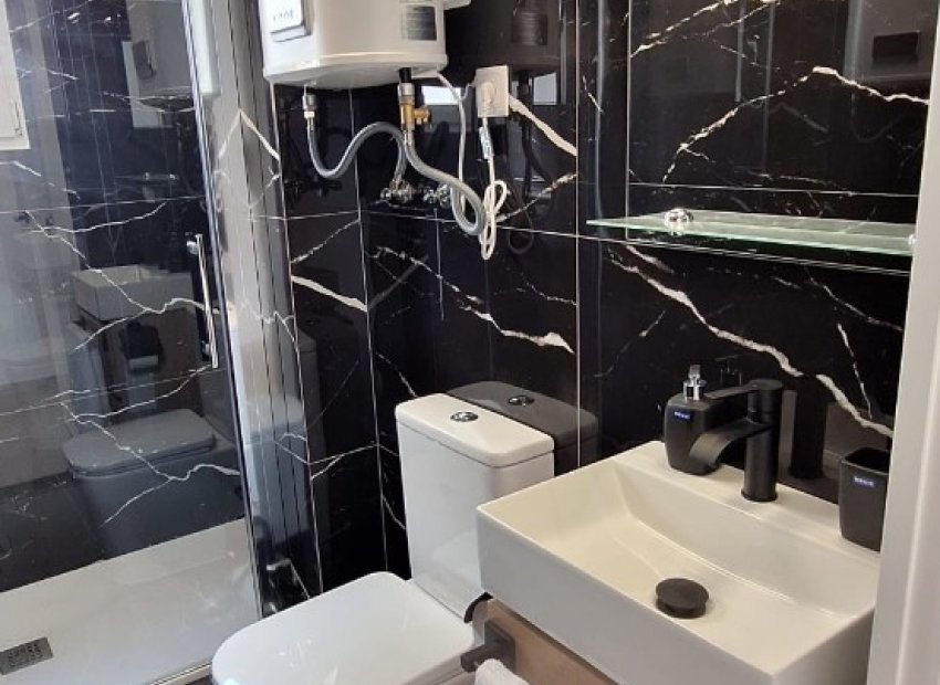 Herverkoop - Apartments - Flats - Torrevieia - Playa Los Naufragos
