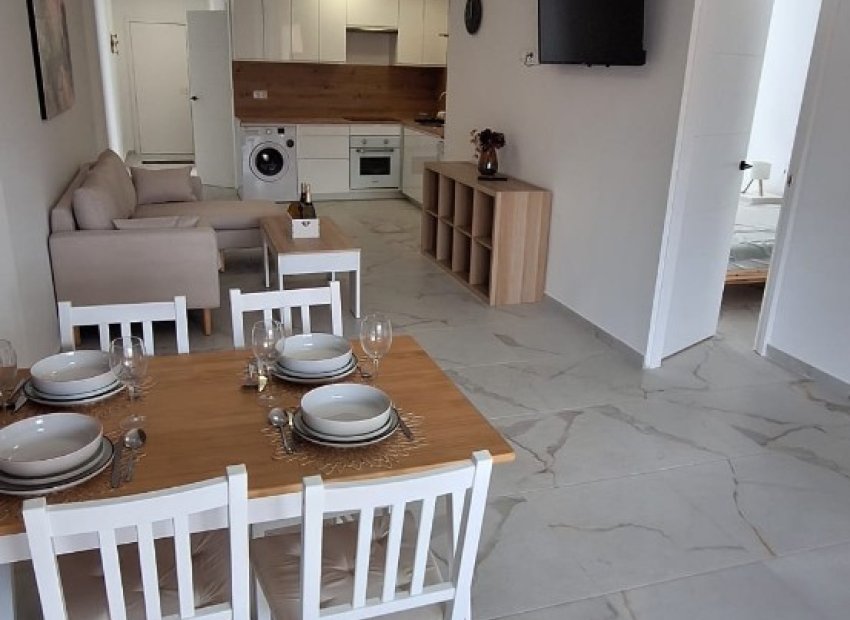 Herverkoop - Apartments - Flats - Torrevieia - Playa Los Naufragos