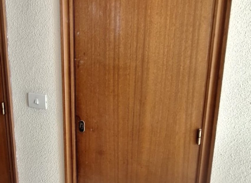 Herverkoop - Apartments - Flats - Torrevieia - Playa Los Naufragos