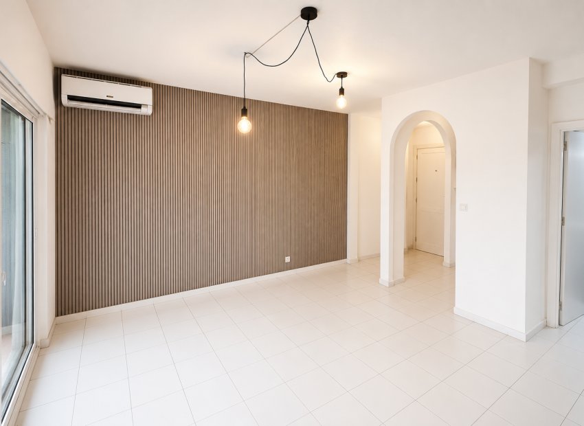 Herverkoop - Apartments - Flats - Torrevieia - Playa Los Naufragos