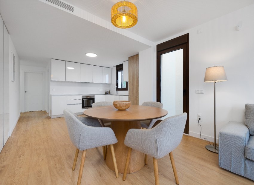Herverkoop - Apartments - Flats - Villamartín - PAU 8