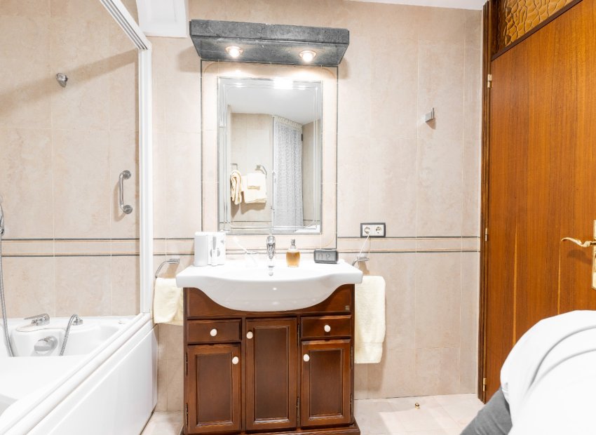 Herverkoop - Appartement / flat - Alicante - Center