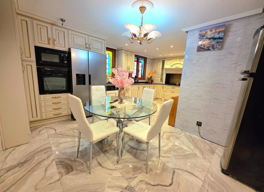 Herverkoop - Appartement / flat - Alicante - Centro