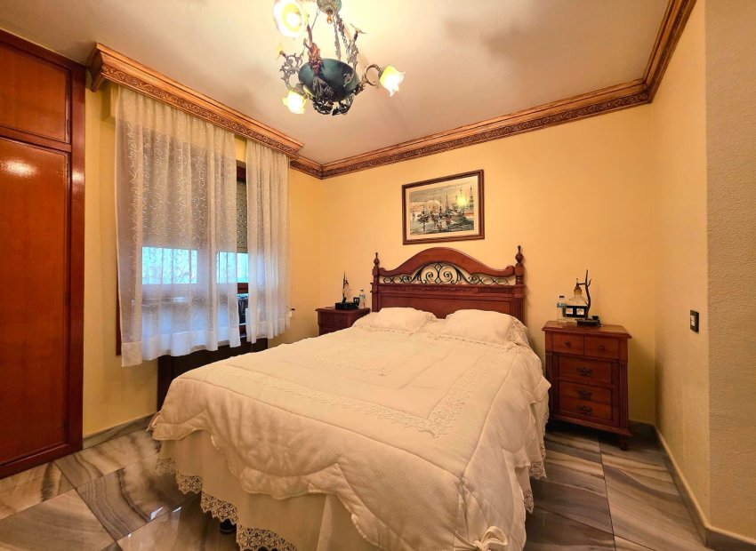 Herverkoop - Appartement / flat - Alicante - Centro