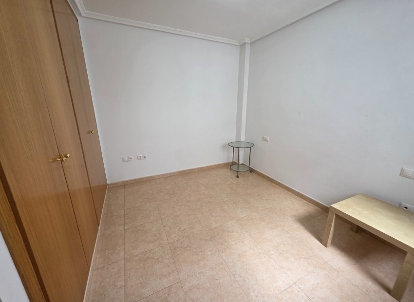 Herverkoop - Appartement / flat - Almoradí - Center