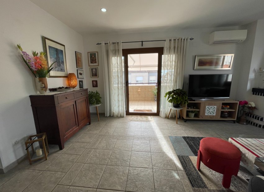 Herverkoop - Appartement / flat - Almoradí - Center