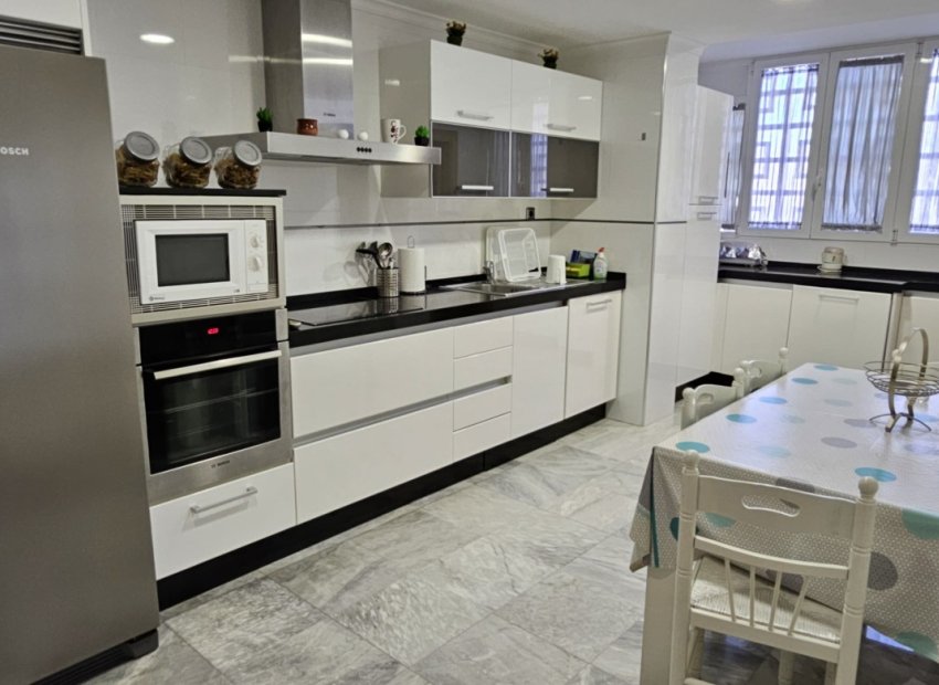 Herverkoop - Appartement / flat - Benidorm - Levante