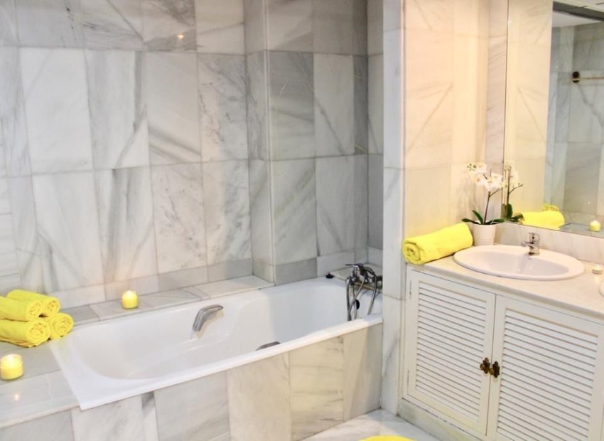 Herverkoop - Appartement / flat - Marbella - Puerto Banús