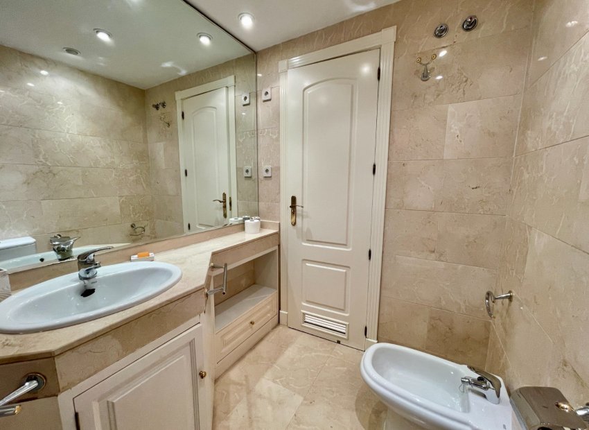 Herverkoop - Appartement / flat - Marbella - Puerto Banús